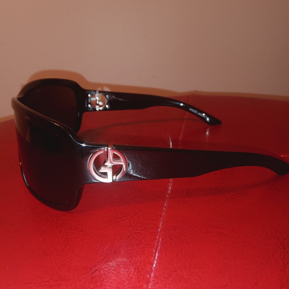 😎GIORGIO ARMANI SUNGLASSES 🌞